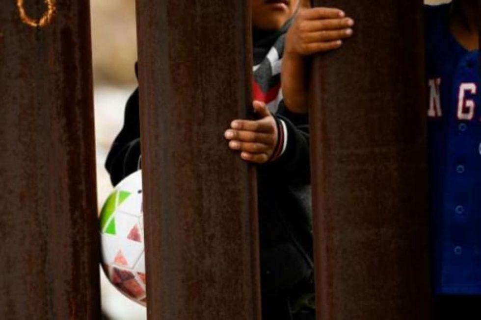 La Corte Suprema de EEUU examina la detención de migrantes durante meses