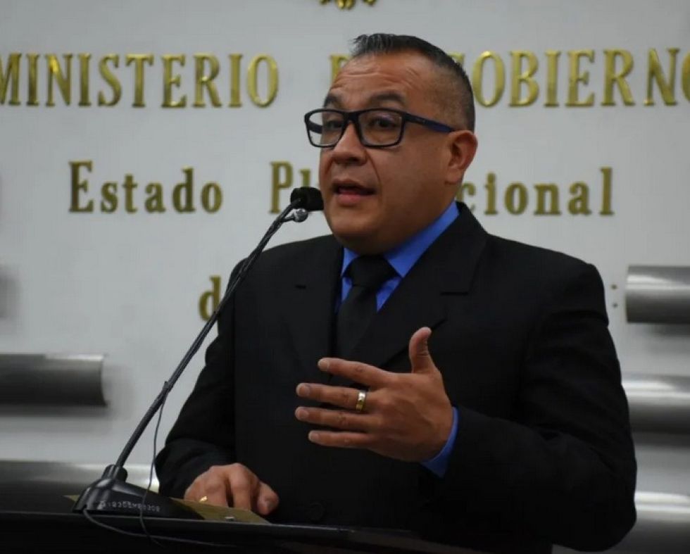 El exviceministro Nelson Cox figura como personal del Ministerio de Culturas
