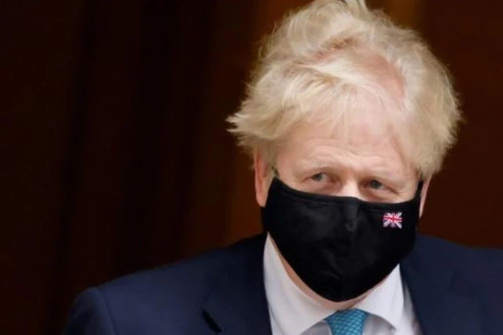 Boris Johnson se defiende antes de publicación de informe sobre fiestas ilegales