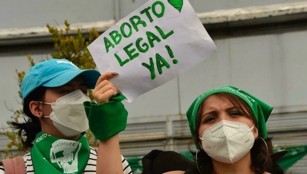 Presidente de Ecuador anuncia que vetará proyecto que busca regular el aborto