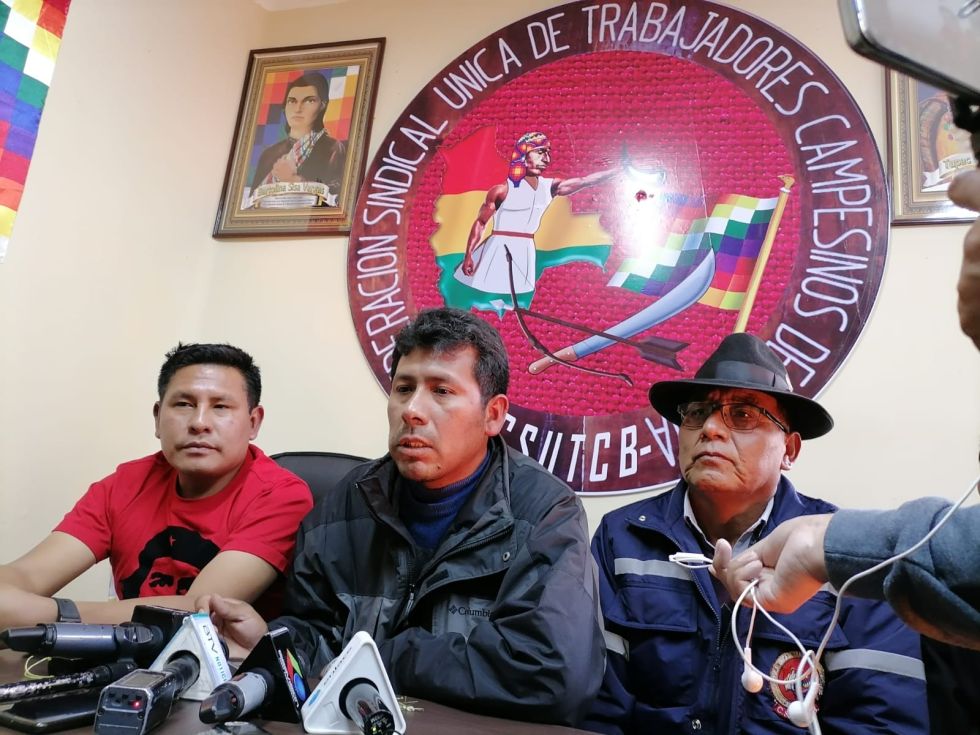 La CSUTCB denuncia que el Ministro de Gobierno busca 'cooptar' a dirigentes con 'prebendas' para generar división