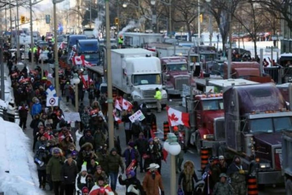 Camioneros protestan en Ottawa contra las medidas sanitarias