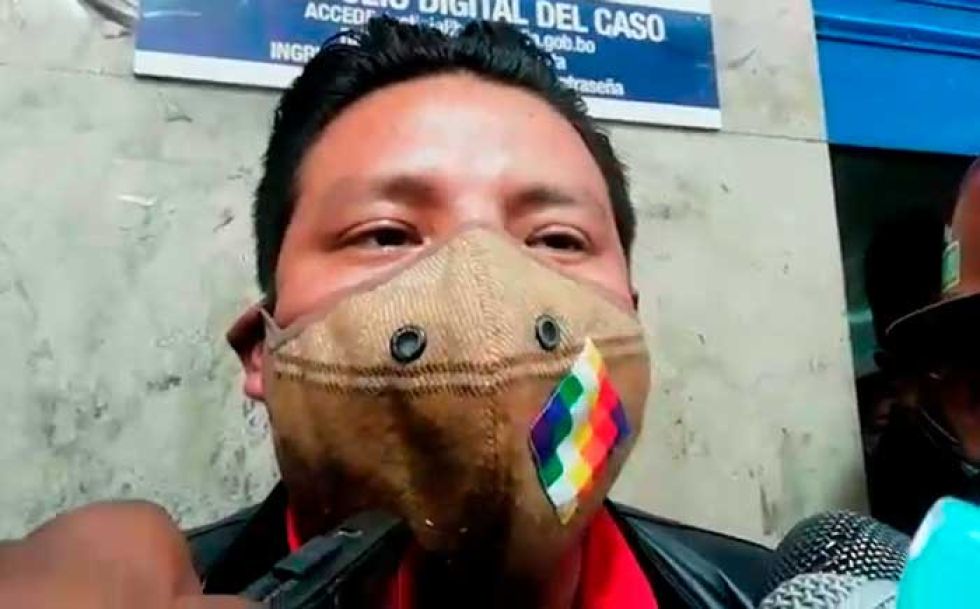 Gobernador de La Paz declara ante la Fiscalía y denuncia ‘persecución política’