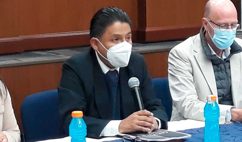 Ministro Lima considera justificadas las protestas de mujeres 