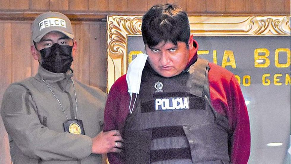 Fiscalía aprehende por presunta complicidad a la mamá y a la hermana del feminicida Richard