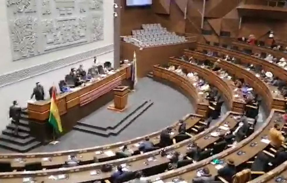Falta de quórum impide formar comisión para investigar ítems ‘fantasmas’ 