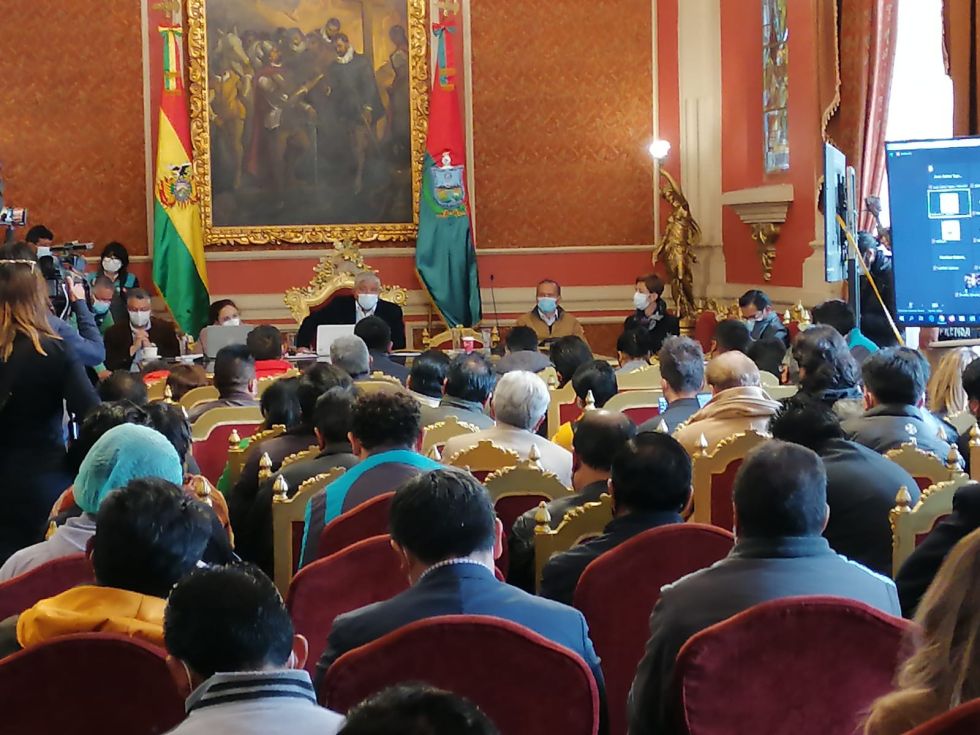 Alcaldía de La Paz descarta el corso infantil y autoriza la Farándula de Pepinos y Jisk’a Anata