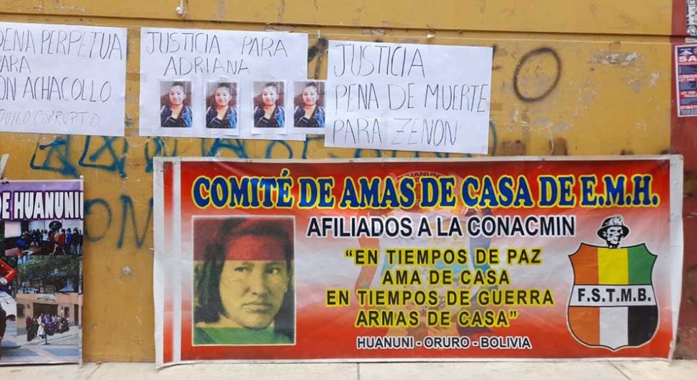 Oruro: Una protesta de mujeres reclama sentencia por el feminicidio de Adriana Toco 