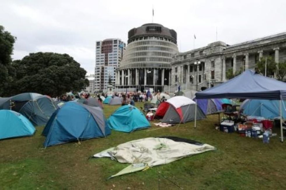 La protesta contra reglas anticovid en Nueva Zelanda crece tras actuación policial