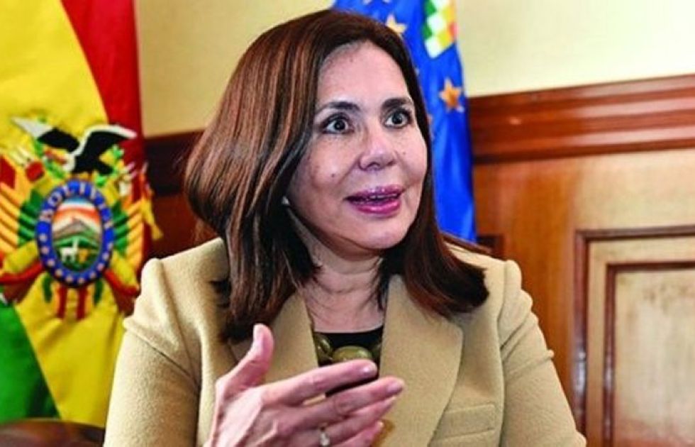 Longaric pide apoyar a Añez: ¿dónde están sus colegas de la Asamblea?
