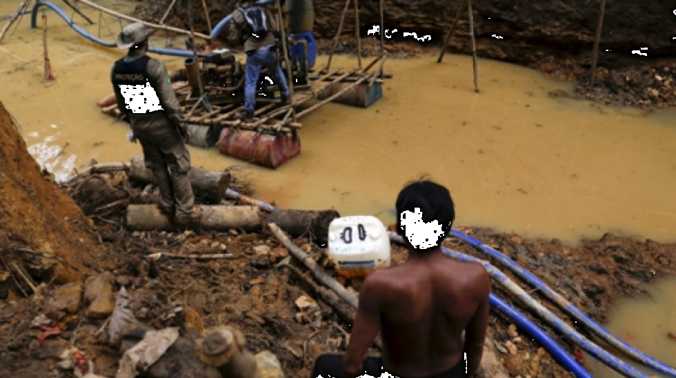 Brasil aprueba decreto para expandir la "minería artesanal" en el Amazonas
