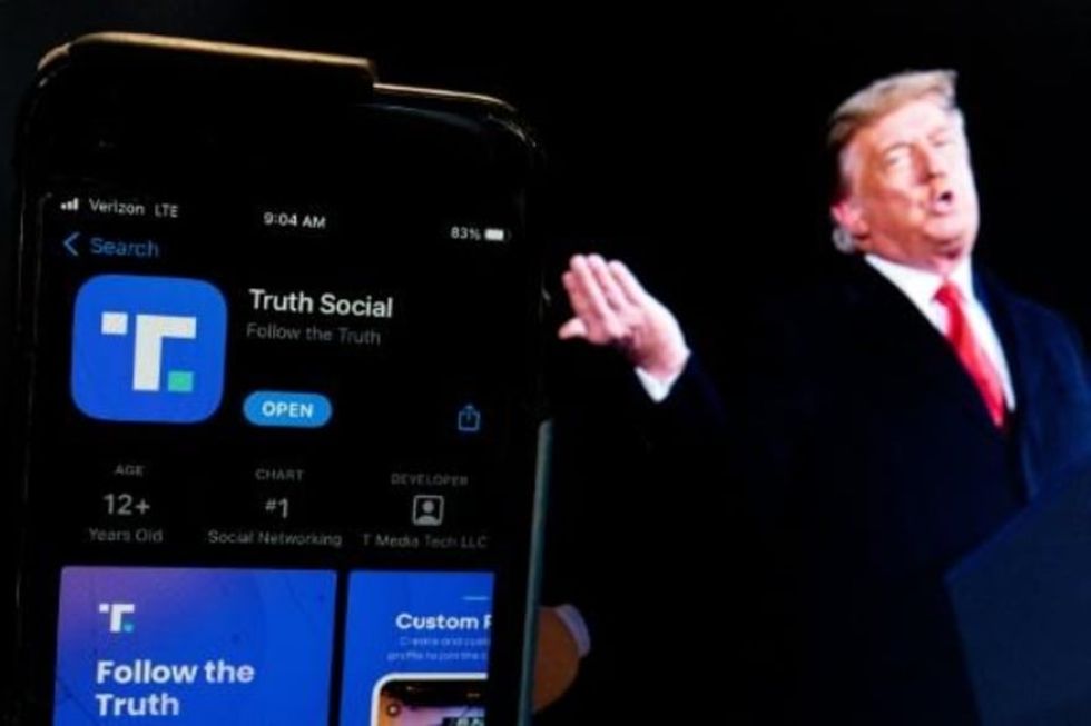 La red social de Trump se estrena con problemas técnicos