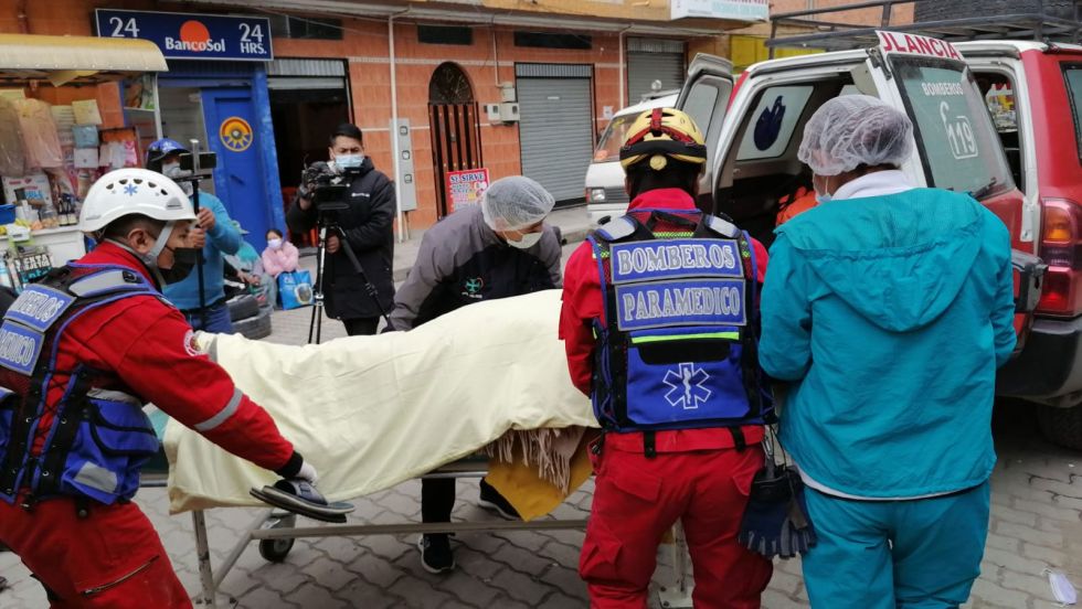 Reportan la muerte de dos hermanitos en El Alto, su mamá habría sido la autora e intentó quitarse la vida