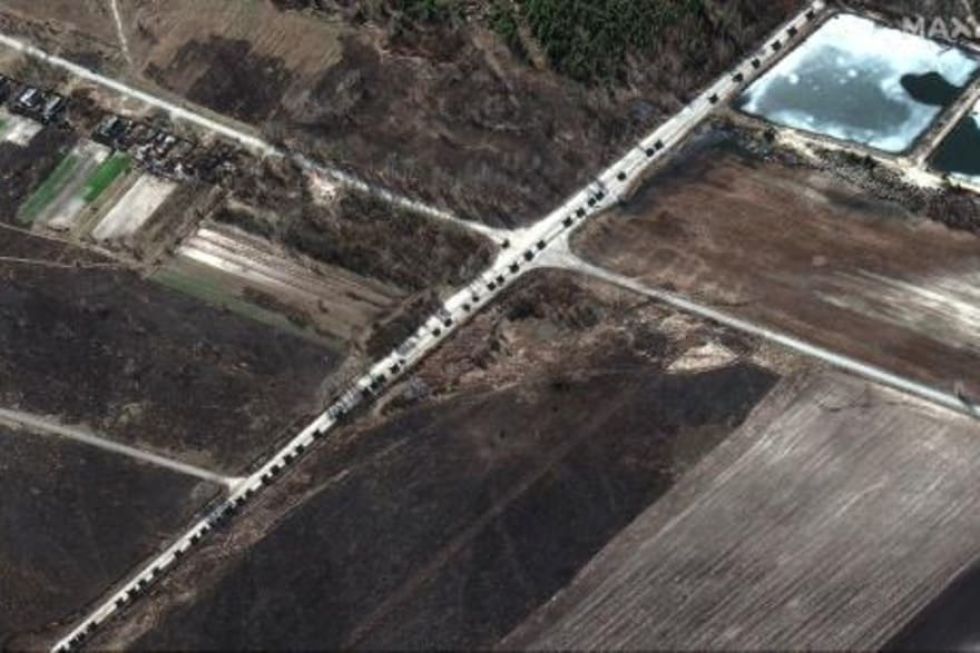 Inmenso convoy militar ruso es captado cerca de Kiev por imágenes de satélite