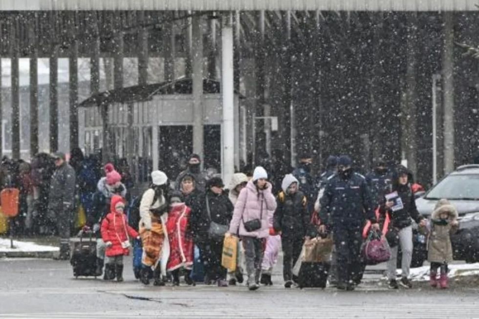 Unas 836.000 personas huyeron de Ucrania desde el inicio de la invasión rusa, según la ONU