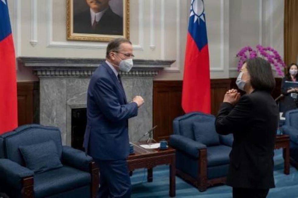 Presidenta taiwanesa dice enfrentar amenazas similares a las de Ucrania