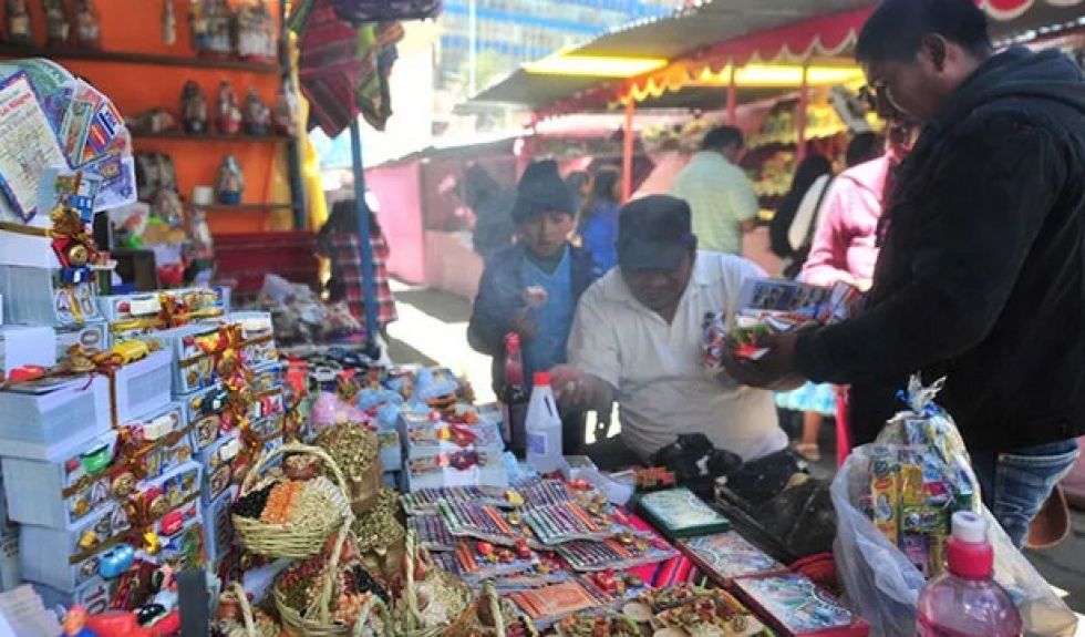 La Feria de Alasita 2022 se amplía una semana más a pedido de artesanos y feriantes