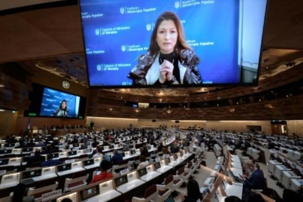 El Consejo de DDHH de la ONU aprueba por amplio margen investigar violaciones en el conflicto de Ucrania