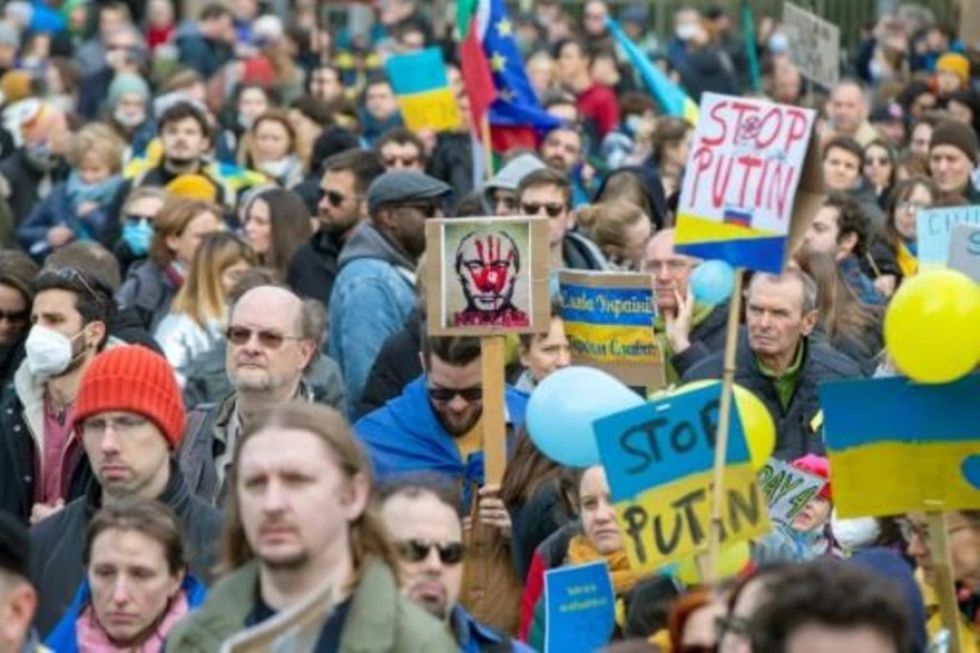 Miles de manifestantes en Europa para denunciar la invasión en Ucrania