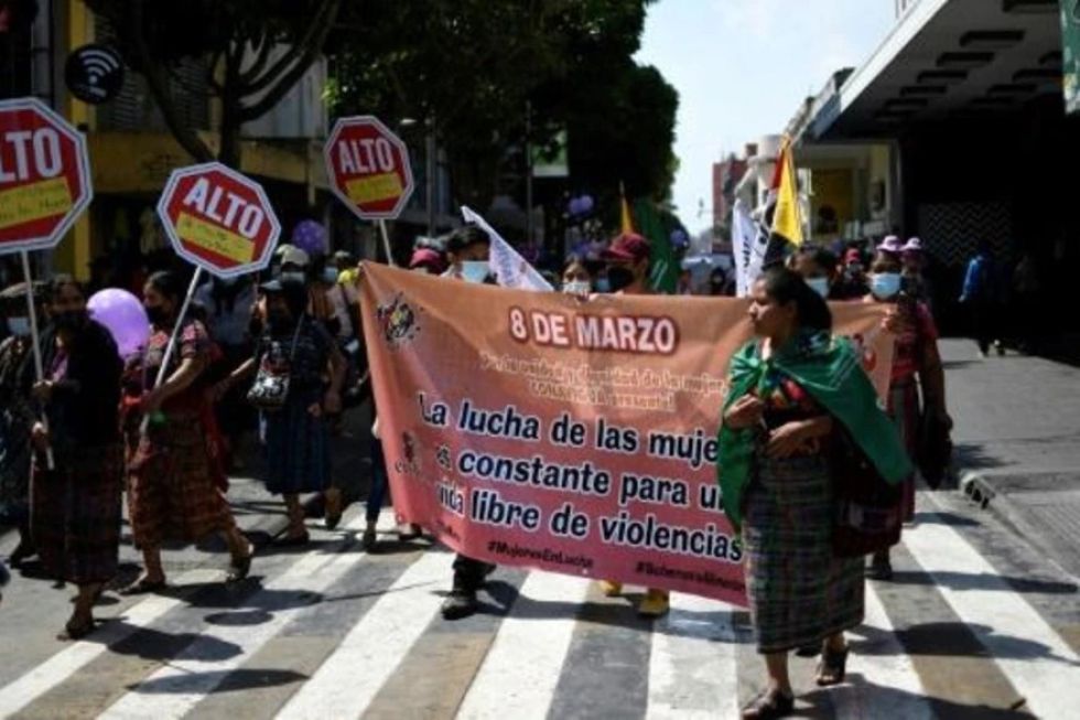 Guatemala endurece penas por aborto y cierra puerta a matrimonio homosexual