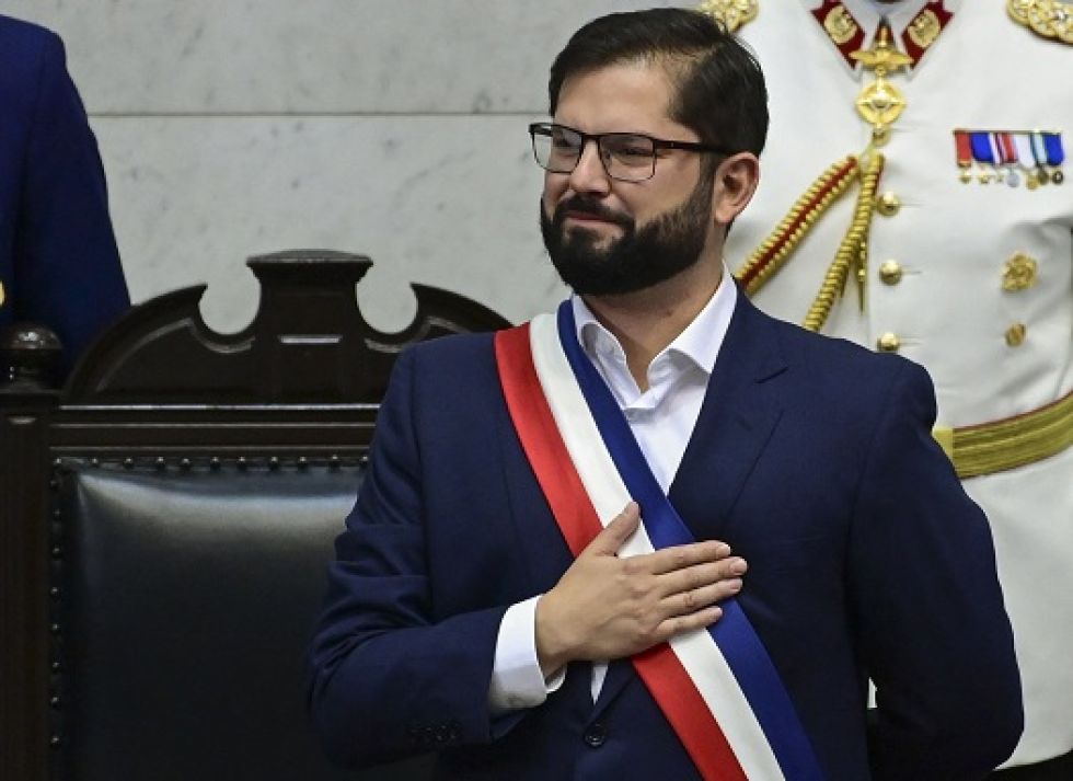 El izquierdista Gabriel Boric asume como el presidente más joven de Chile