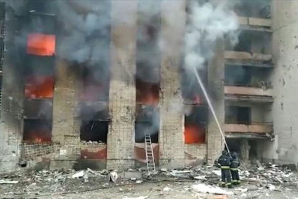 Bombardeo contra una base militar del oeste de Ucrania, cerca de Polonia