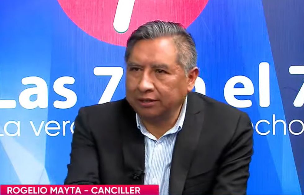 Canciller Mayta da por superado incidente con la pareja ucraniana y dice que hay lecciones por aprender