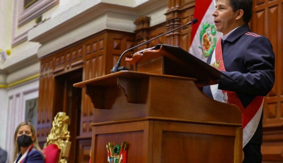 El Presidente de Perú niega corrupción y pide consensos al Congreso