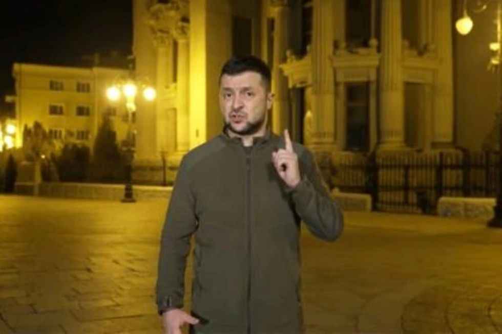 Moscú usa un arma hipersónica en Ucrania mientras Zelenski insta al diálogo