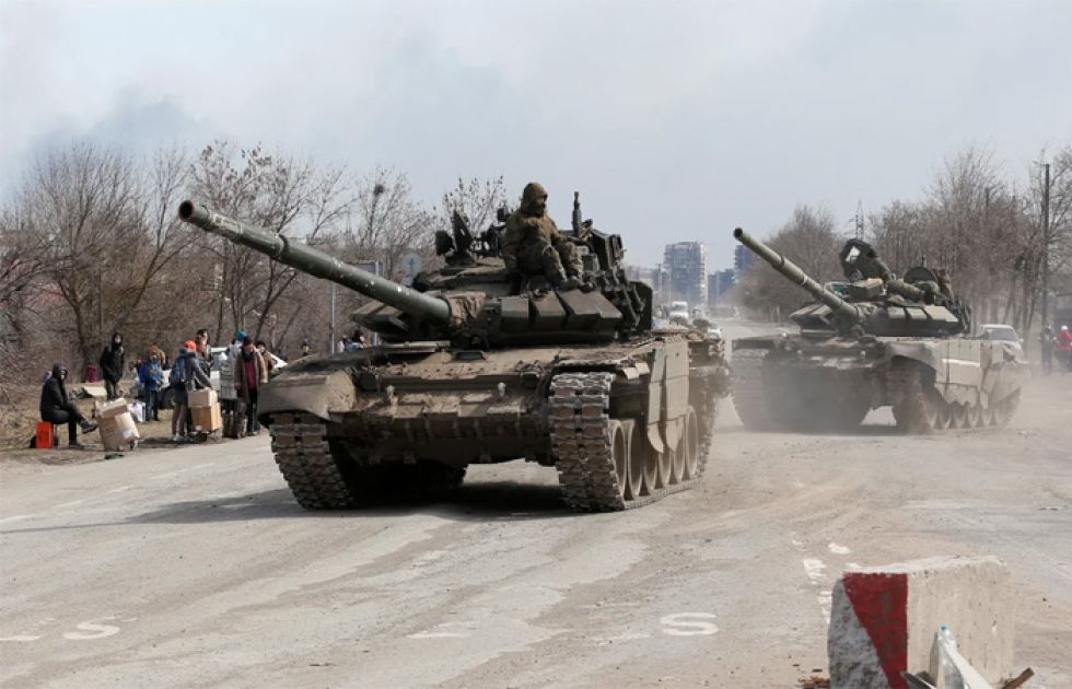 Rusia da un ultimátum a Ucrania para entregar Mariupol y amenaza con un tribunal militar