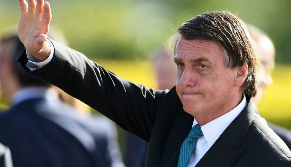 Bolsonaro y su ministro de Educación acusados de tráfico de influencias