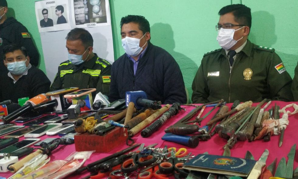 Encuentran cocaína, armas punzocortantes y celulares en la cárcel de San Pedro