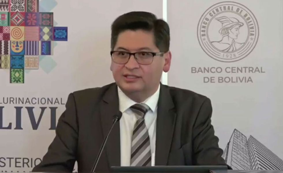 Ministro de Economía ve una ‘probabilidad buena’ de que haya doble aguinaldo este 2022
