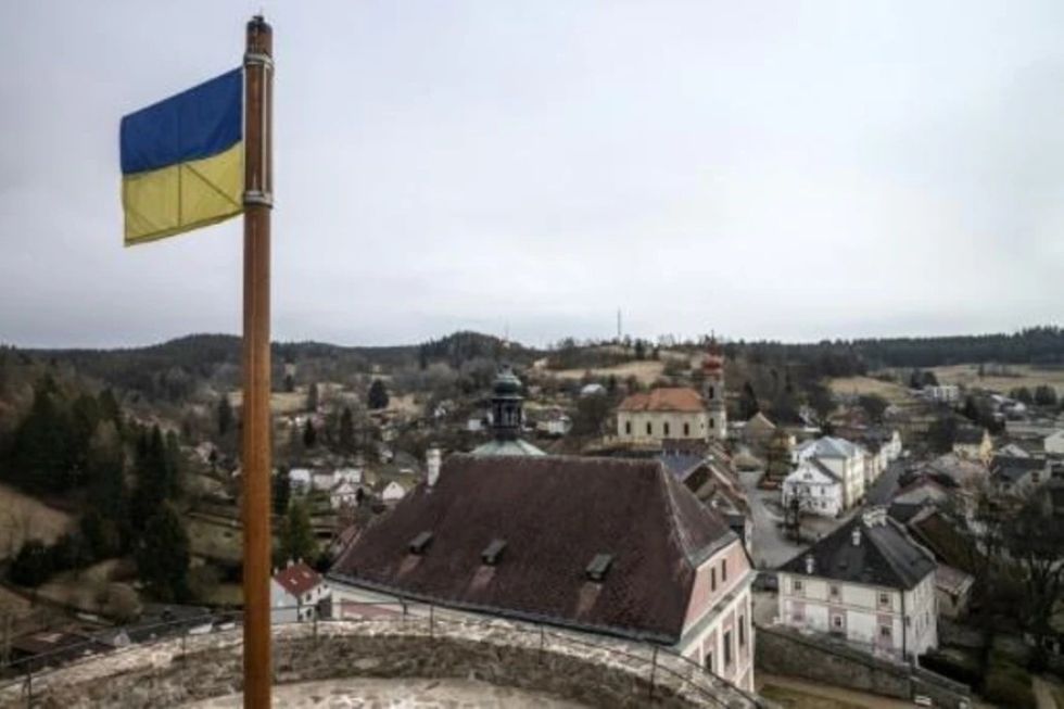 "Princesas" ucranianas en un castillo checo sueñan con volver a sus casas
