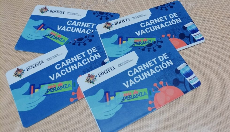 Pastor Aruquipa tilda a Arias de ‘alcalde del mal’ y advierte con revocatorio por exigencia del carnet de vacunación