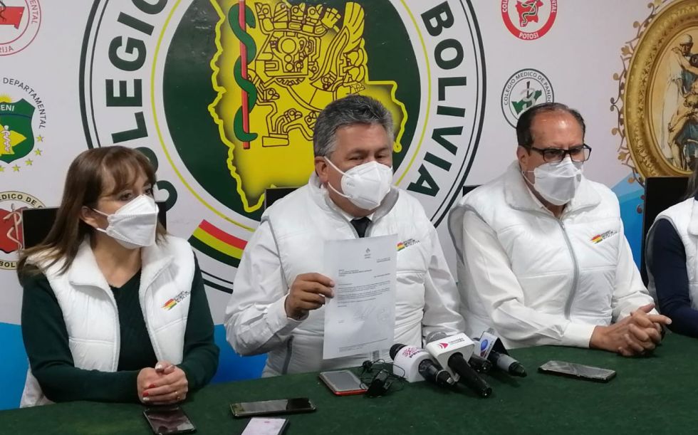 Colegio Médico suspende ‘bloqueo de los mil servicios’ y acepta reunirse con el Ministro de Salud