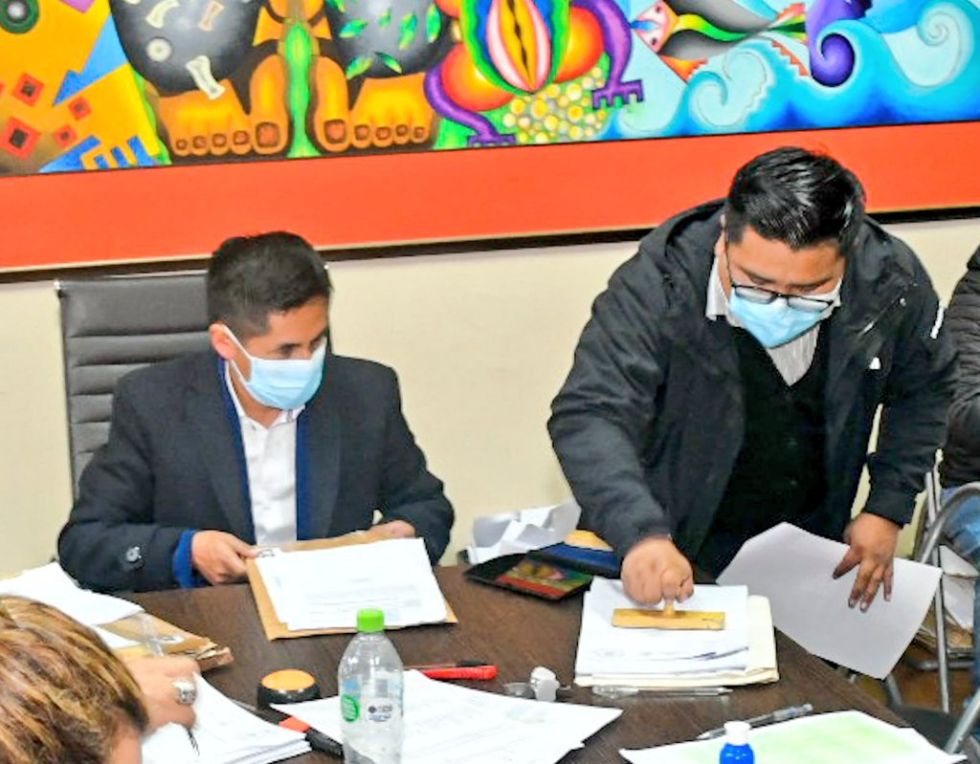 Inhabilitan a 20 postulantes a la Defensoría del Pueblo en el primer día de verificación de documentos