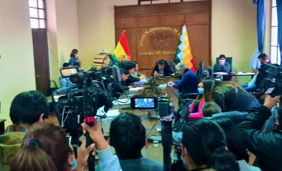 Elección de Defensor: Inhabilitaron a más de la mitad de los 198 postulantes