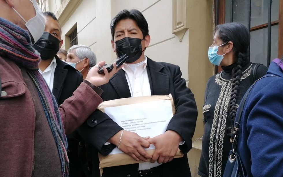 Jesús Vera fue inhabilitado de la carrera para Defensor del Pueblo