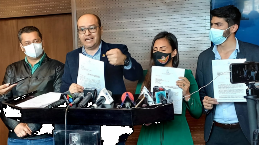 Oposición pide renuncia de Del Castillo y de su viceministro, y armar comisiones por "narcoaudios"