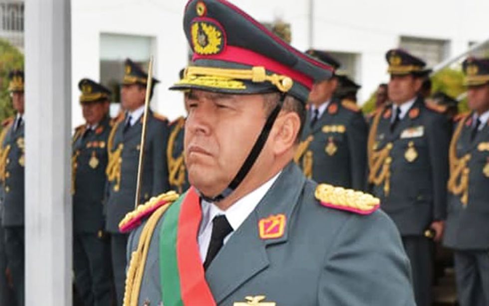 Exjefe del Ejército revela que Kaliman le reclamó a Evo por abandonar el país en medio del conflicto de 2019