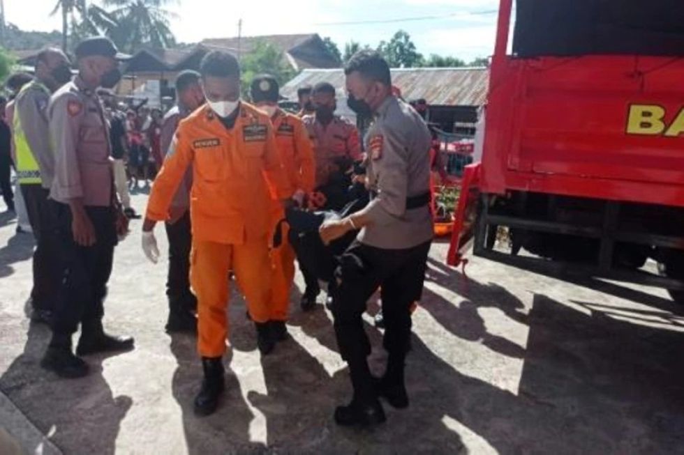 Mueren 16 personas en Indonesia en accidente de un camión