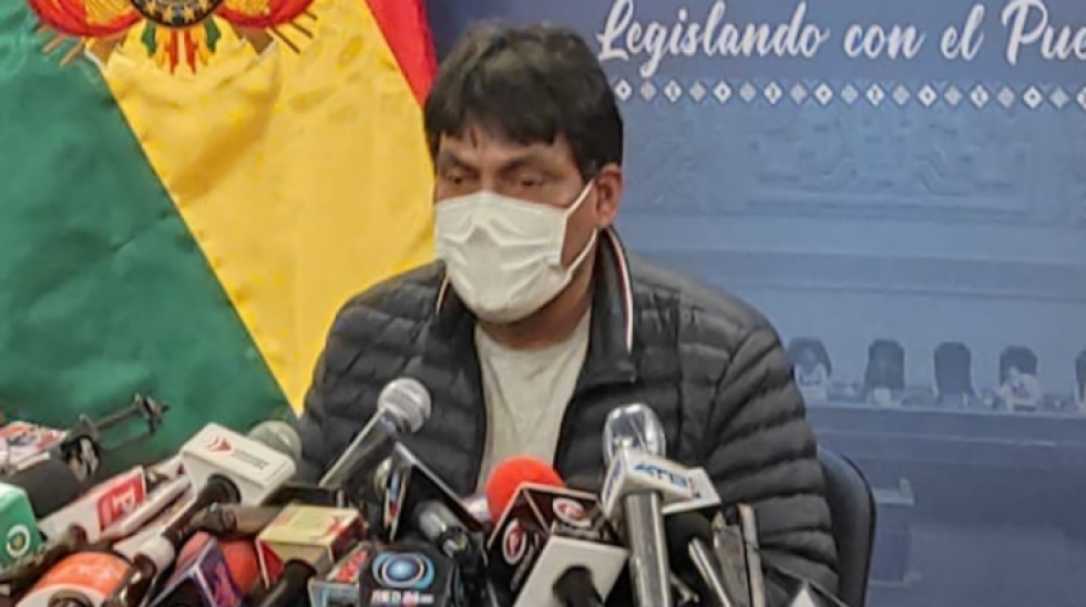 Diputado del MAS asegura que "por el momento" no se rompió la comunicación entre Evo Morales y Luis Arce