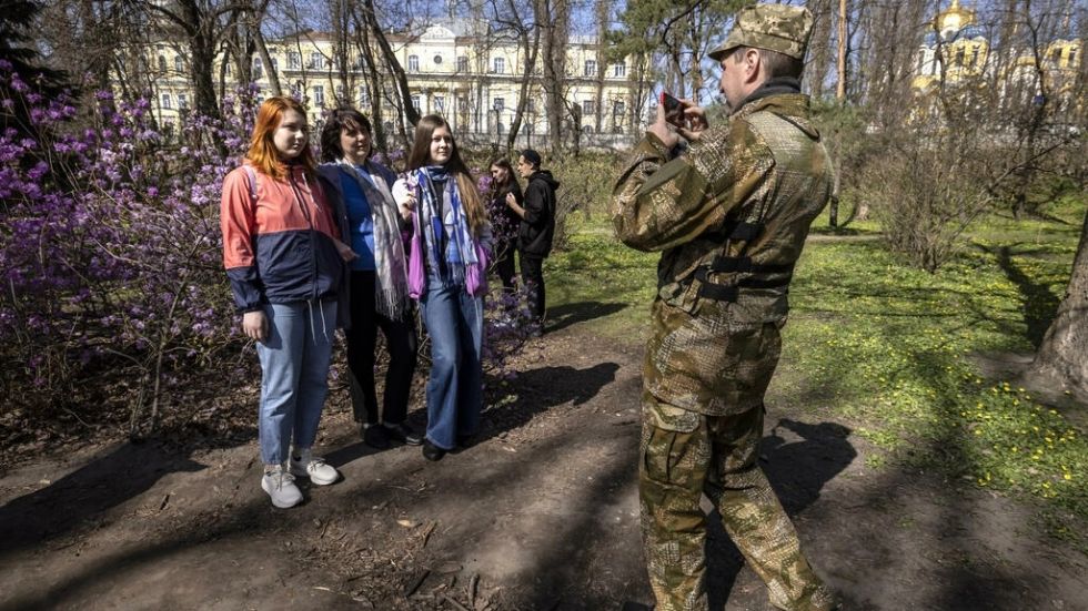 Kiev vuelve tímidamente a una vida que se asemeja a la normalidad