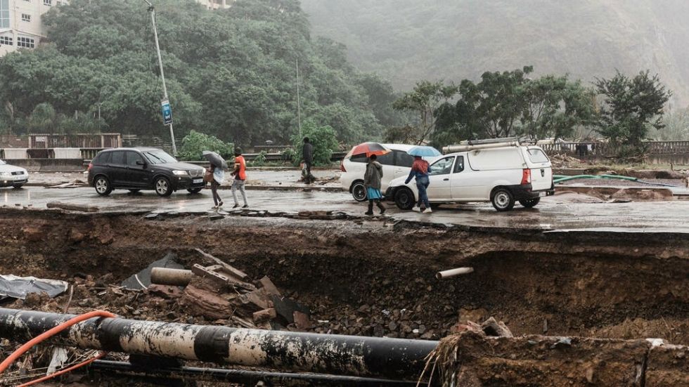 Sudáfrica evalúa los daños tras las mortíferas inundaciones