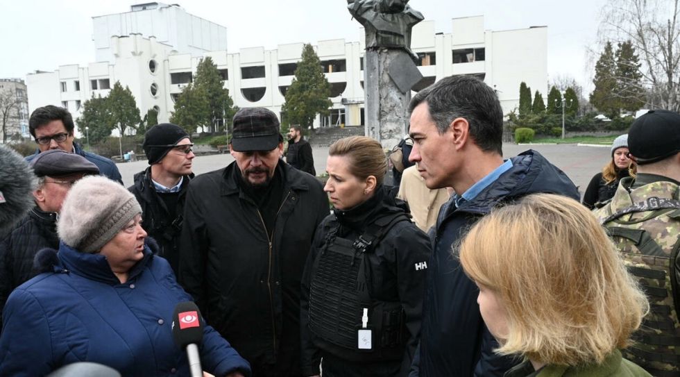 Presidente de España anuncia el envío de más material militar a Ucrania durante su visita a Kiev