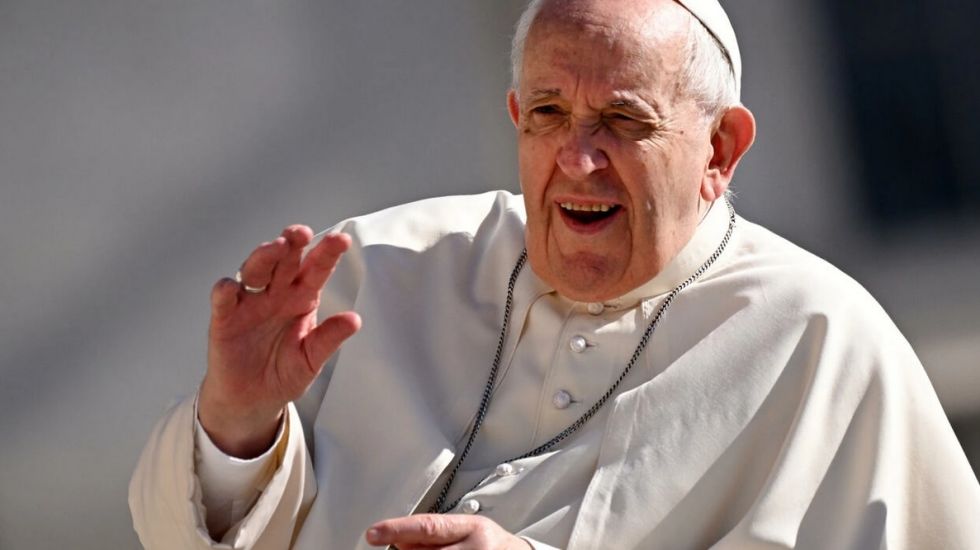 El Papa frente un histórico conflicto: defiende a las suegras, pero les advierte como tratar a las nueras