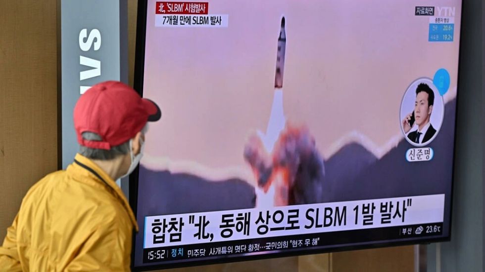 Corea del Norte dispara misil balístico y EEUU teme reanudación de pruebas nucleares
