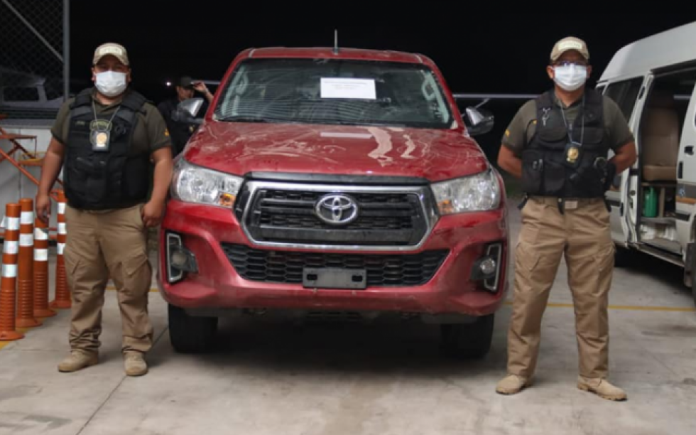 Camioneta robada y que era ofertada en Yapacaní pertenecería a un Banco chileno