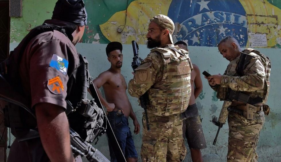 Brasil expande cámaras corporales para reducir violencia policial